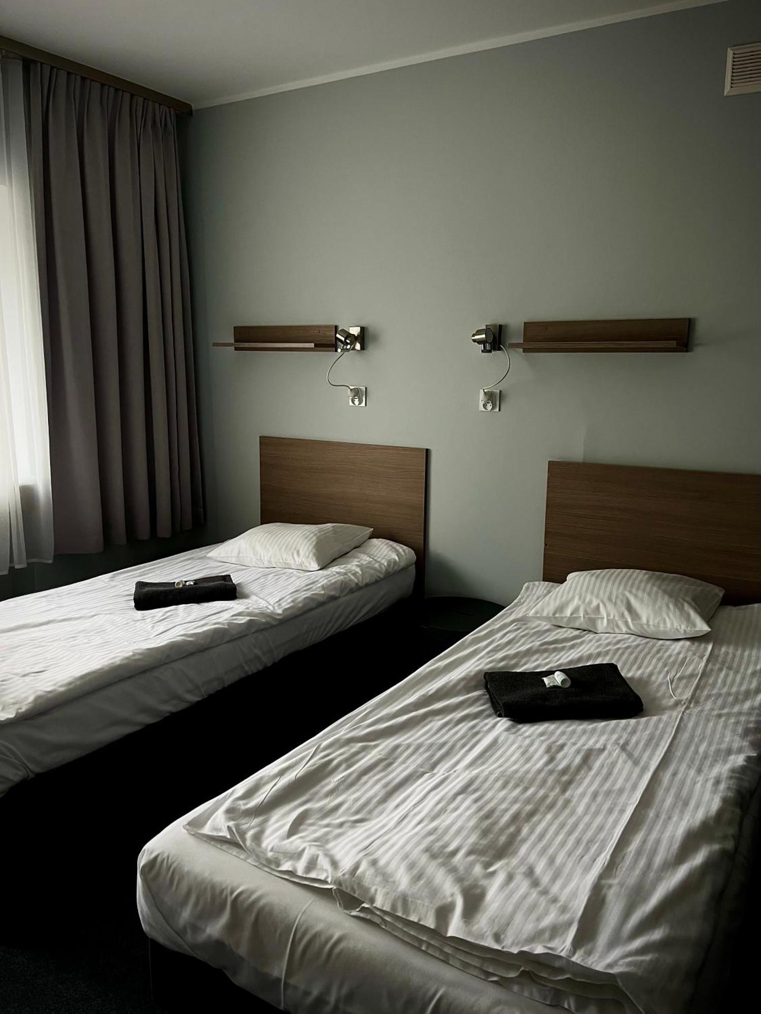 Hostel Azymut Września Eksteriør bilde